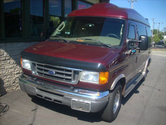 2004 Ford Econoline 4dr 4WD SLE Commercial