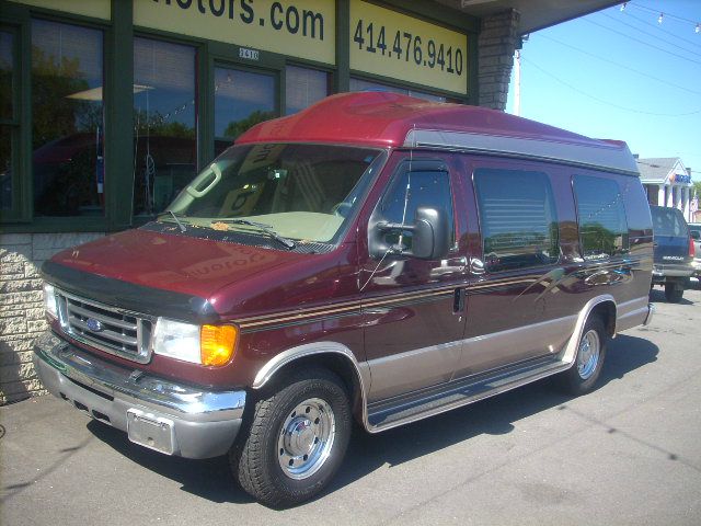 2004 Ford Econoline 4dr 4WD SLE Commercial