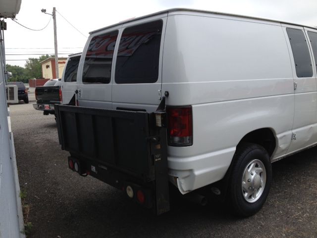 2004 Ford Econoline GT Deluxe Bullitt