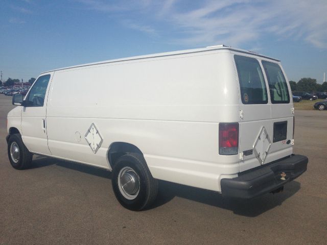 2004 Ford Econoline 4dr 4WD SLE Commercial