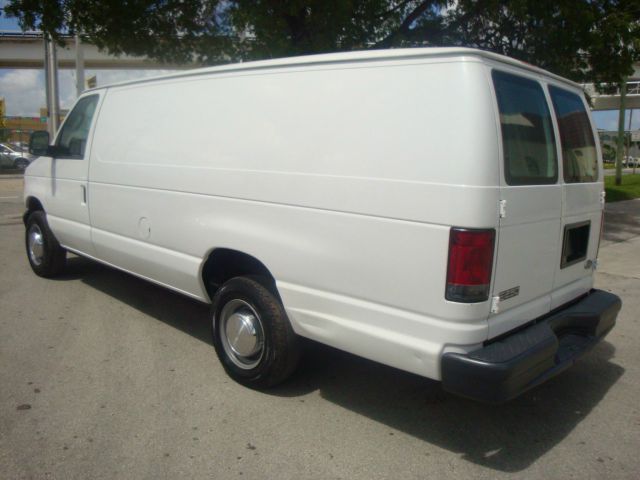 2005 Ford Econoline 2dr I4 Auto EX-L PZEV