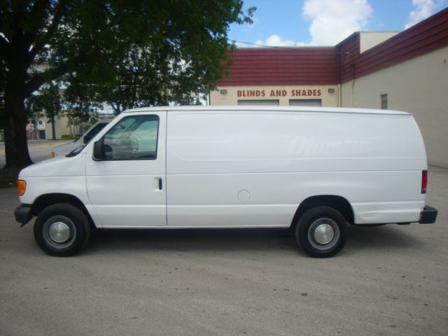 2005 Ford Econoline 2dr I4 Auto EX-L PZEV