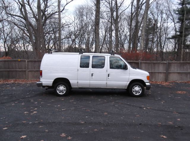 2005 Ford Econoline CREW XLT