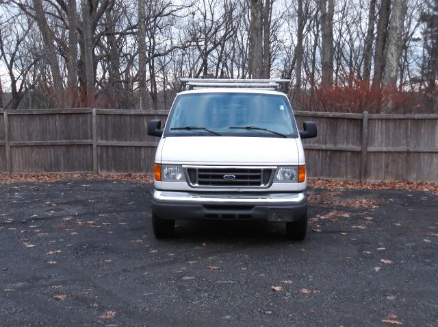 2005 Ford Econoline CREW XLT
