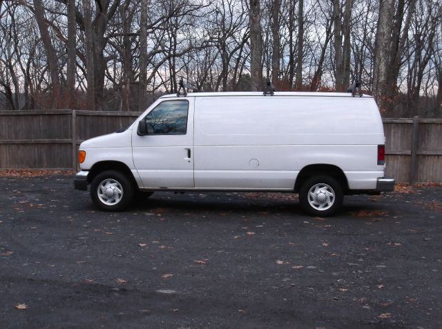 2005 Ford Econoline CREW XLT