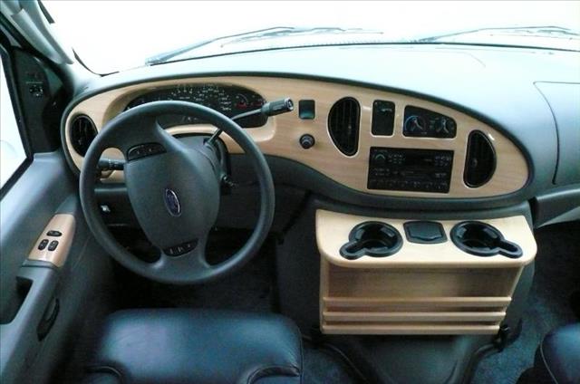2005 Ford Econoline CREW XLT