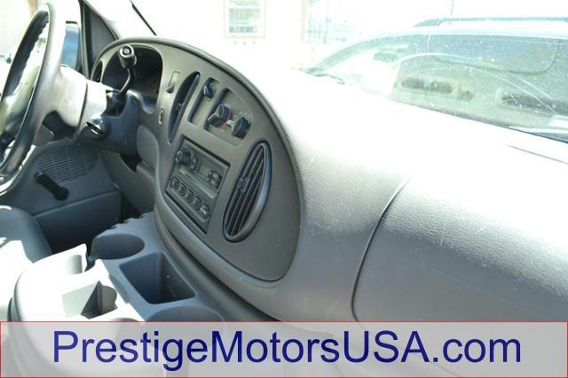 2005 Ford Econoline Unknown