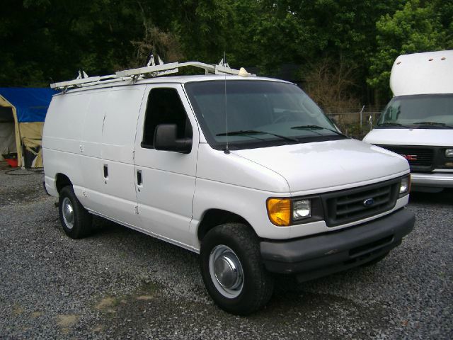 2005 Ford Econoline GT Deluxe Bullitt