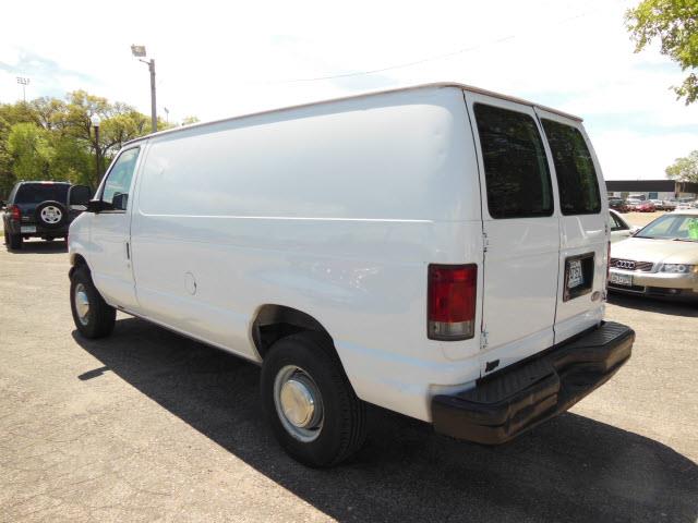 2005 Ford Econoline 2.0T Wolfsburg ED
