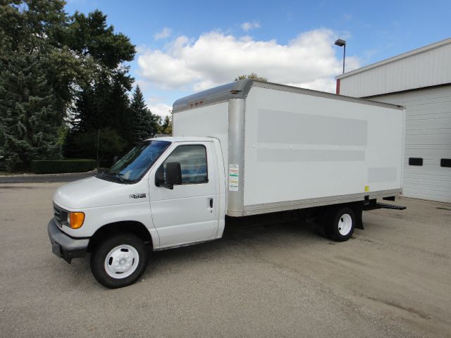 2005 Ford Econoline GT Deluxe Bullitt