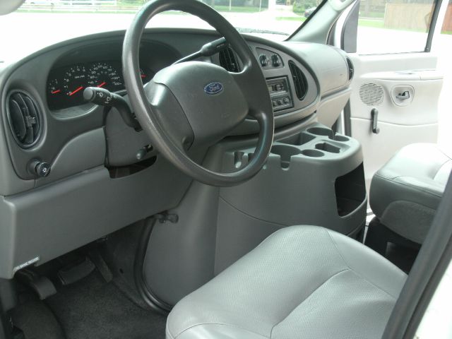 2005 Ford Econoline GT Deluxe Bullitt