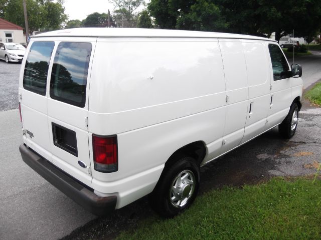 2005 Ford Econoline Awd-turbo