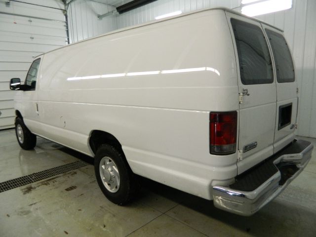 2006 Ford Econoline 4dr 4WD SLE Commercial