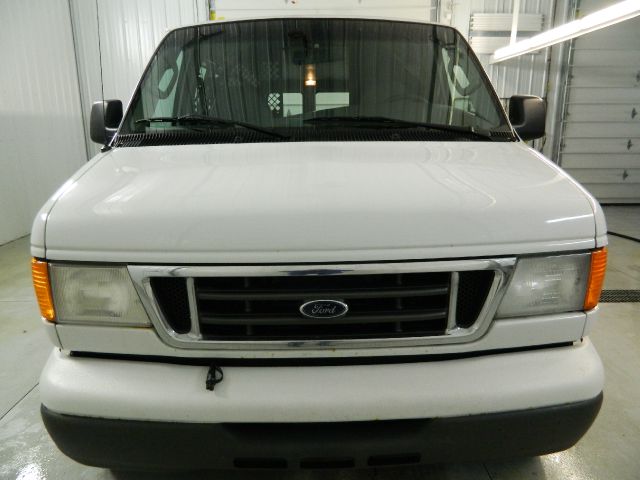 2006 Ford Econoline 4dr 4WD SLE Commercial