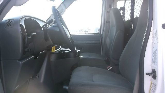 2006 Ford Econoline SE Truck