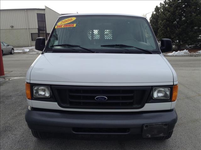 2006 Ford Econoline SE Truck