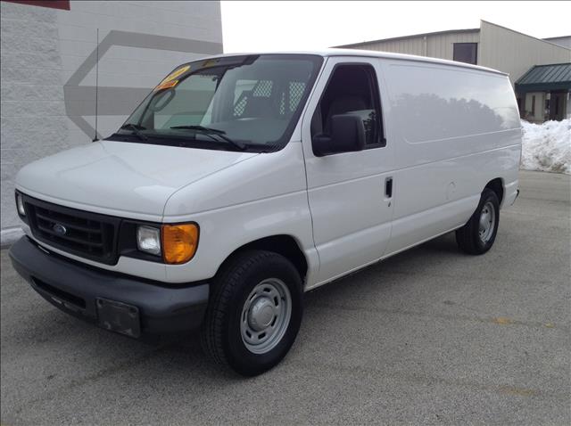 2006 Ford Econoline SE Truck