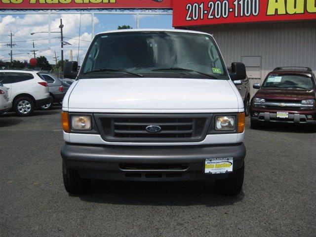 2006 Ford Econoline XLT Sport 4.6L 2WD