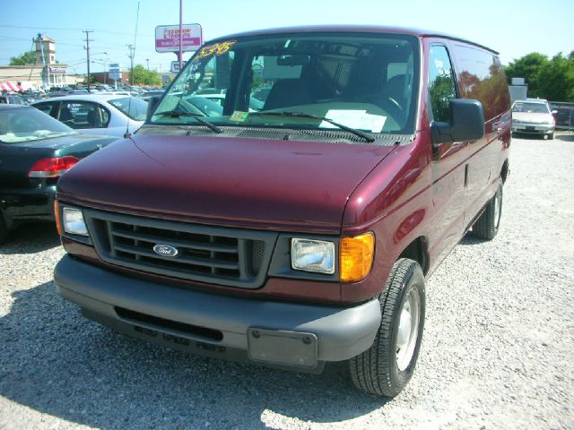 2006 Ford Econoline SE Truck
