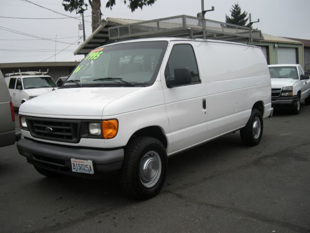 2006 Ford Econoline 5dr XLE FWD (GS)