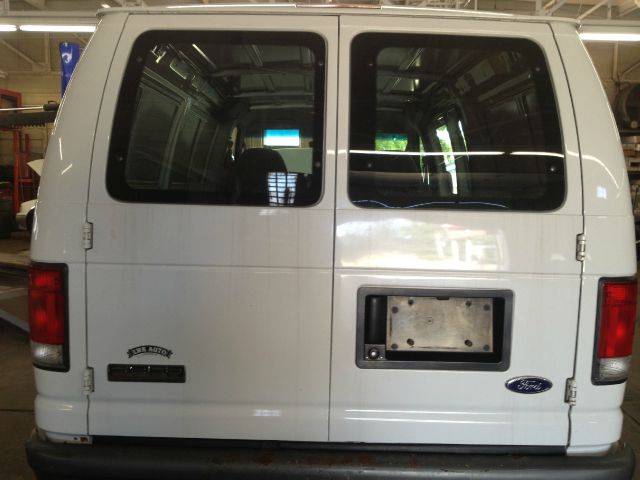 2006 Ford Econoline GT Deluxe Bullitt