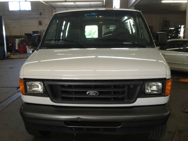 2006 Ford Econoline GT Deluxe Bullitt