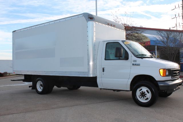 2006 Ford Econoline GT Deluxe Bullitt