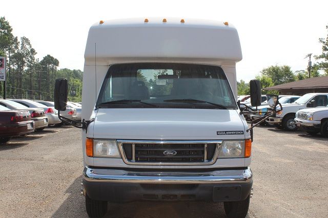 2006 Ford Econoline 3.8 Sedan
