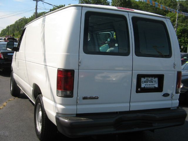 2006 Ford Econoline SE Truck