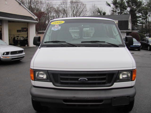 2006 Ford Econoline GT Deluxe Bullitt