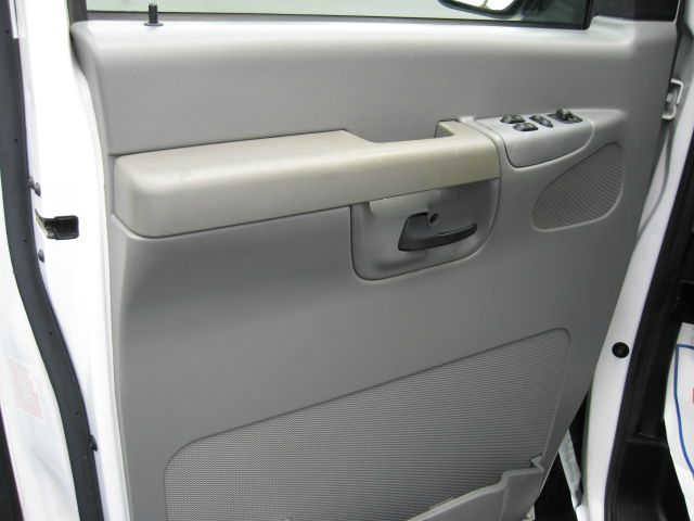 2006 Ford Econoline Awd-turbo