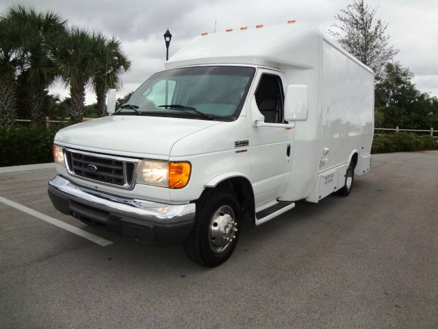 2006 Ford Econoline GT Deluxe Bullitt