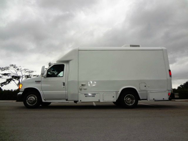 2006 Ford Econoline GT Deluxe Bullitt