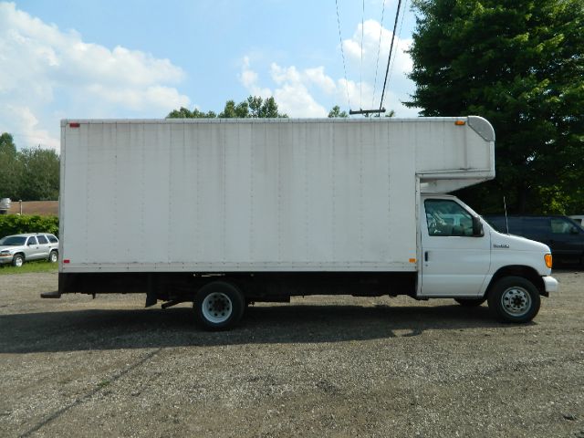 2006 Ford Econoline I4 Man SE