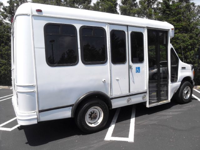 2006 Ford Econoline GT Deluxe Bullitt