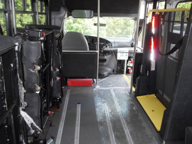 2006 Ford Econoline GT Deluxe Bullitt