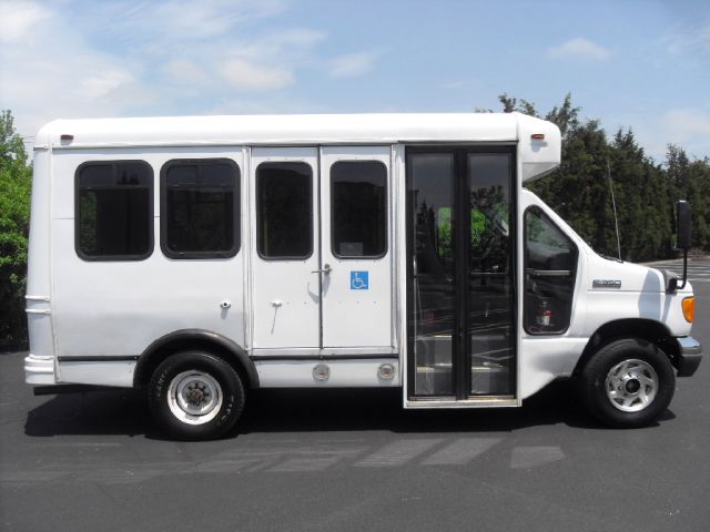2006 Ford Econoline GT Deluxe Bullitt