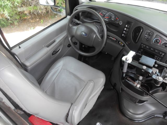 2006 Ford Econoline GT Deluxe Bullitt