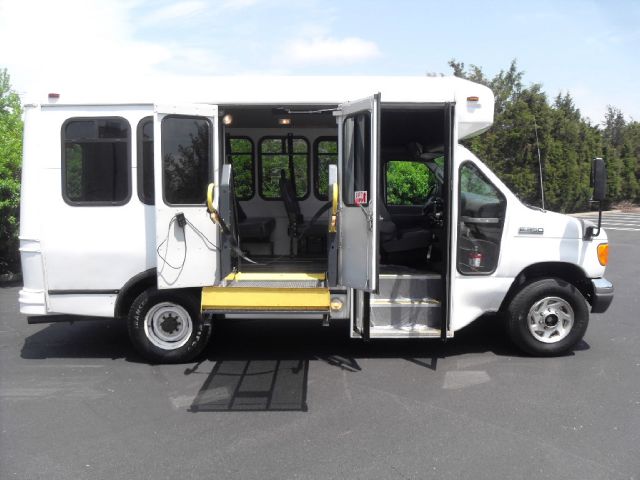 2006 Ford Econoline GT Deluxe Bullitt