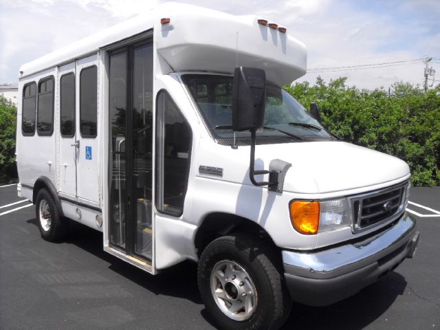 2006 Ford Econoline GT Deluxe Bullitt