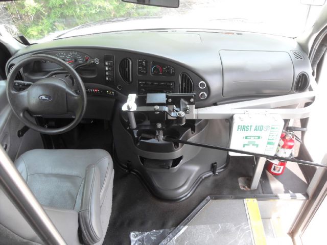 2006 Ford Econoline GT Deluxe Bullitt