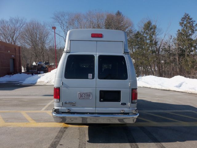 2007 Ford Econoline Awd-turbo