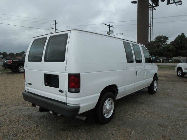 2007 Ford Econoline SE Truck