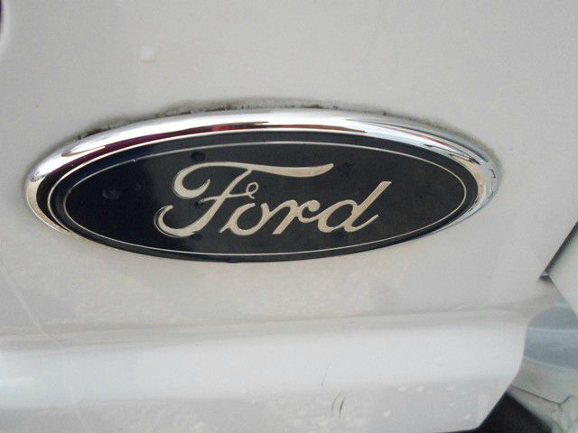 2007 Ford Econoline SE Truck