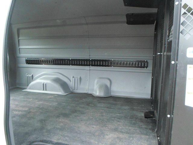 2007 Ford Econoline SE Truck