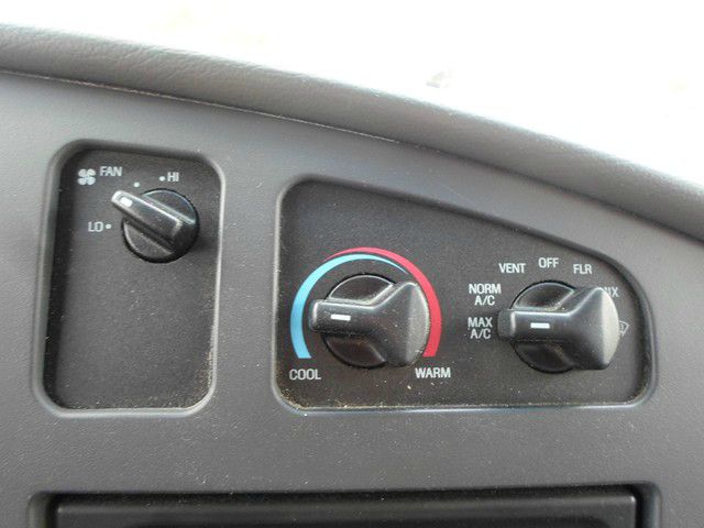 2007 Ford Econoline SE Truck