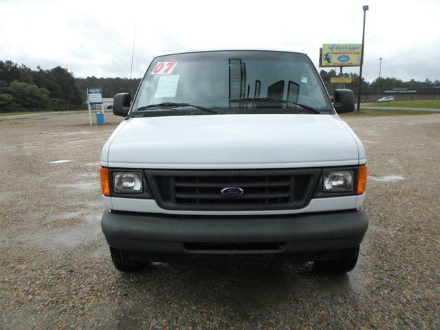 2007 Ford Econoline SE Truck