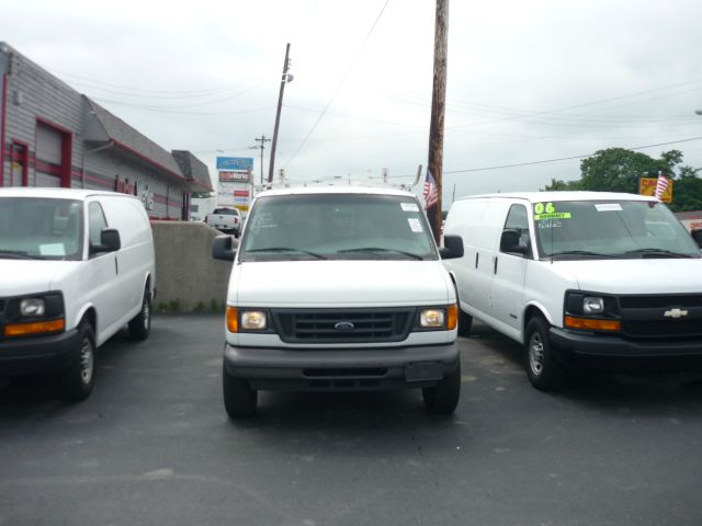 2007 Ford Econoline GT Deluxe Bullitt