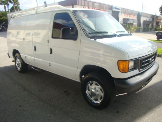 2007 Ford Econoline SE Truck