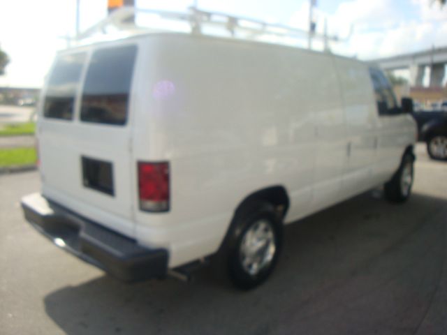 2007 Ford Econoline SE Truck